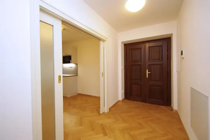 Pronájem bytu 2+kk, Praha - Staré Město, Kozí, 38 m2