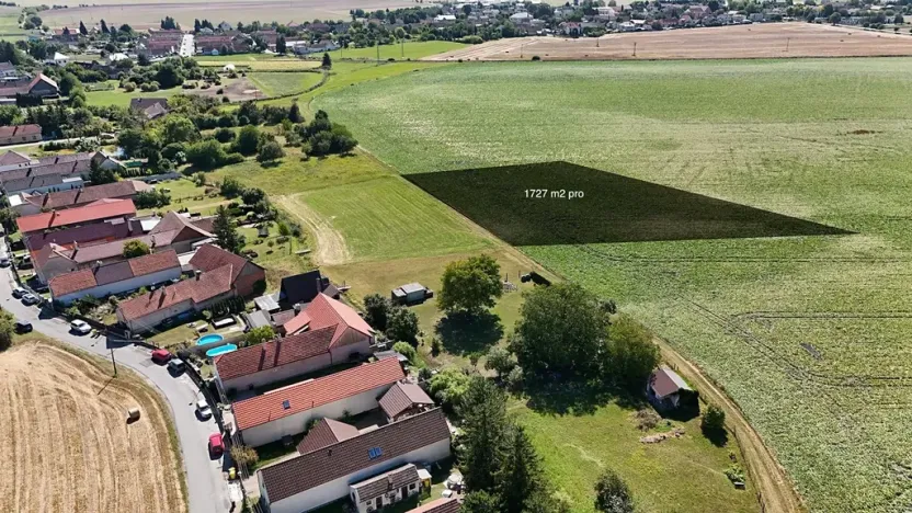 Prodej pozemku pro bydlení, Běrunice, 1727 m2