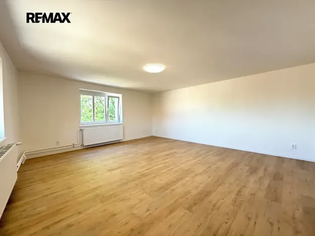 Pronájem bytu 2+kk, Ořech, V Chaloupkách, 50 m2
