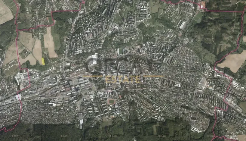 Prodej podílu pole, Zlín, 3758 m2