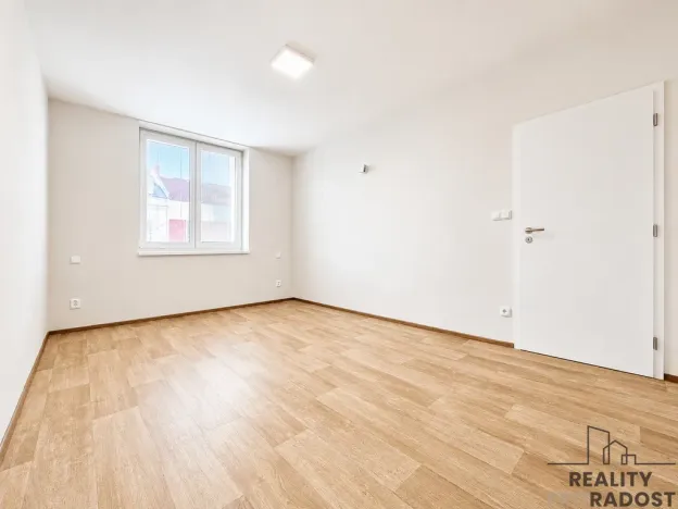 Pronájem bytu 2+kk, Hodonín, Národní třída, 51 m2