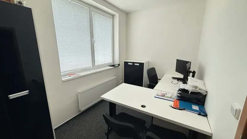 Pronájem kanceláře, Plzeň, Jateční, 230 m2