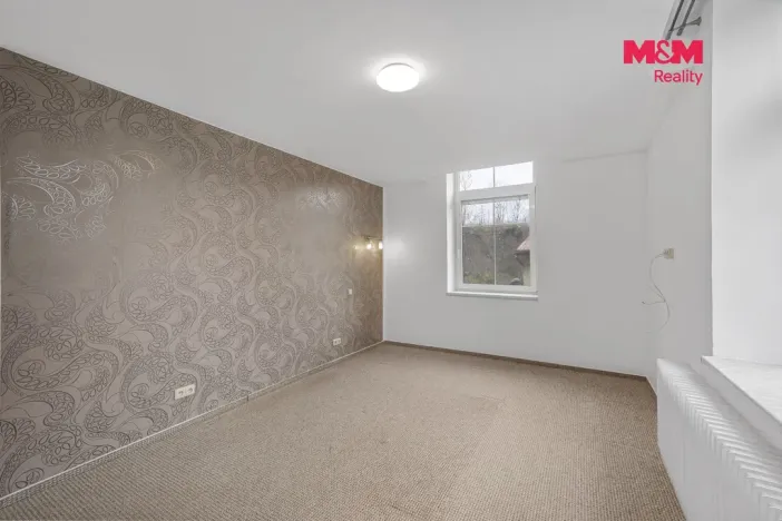 Prodej bytu 3+1, Jaroměř - Pražské Předměstí, Husova, 124 m2
