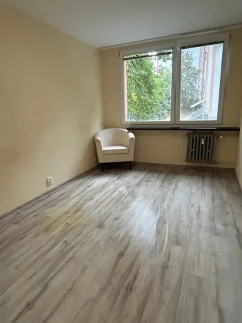 Pronájem bytu 3+1, Praha - Kobylisy, Mirovická, 78 m2