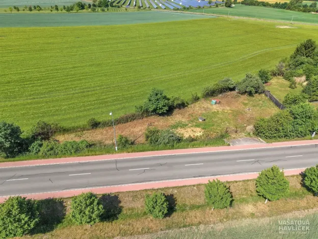 Prodej komerčního pozemku, Hradec Králové, 775 m2