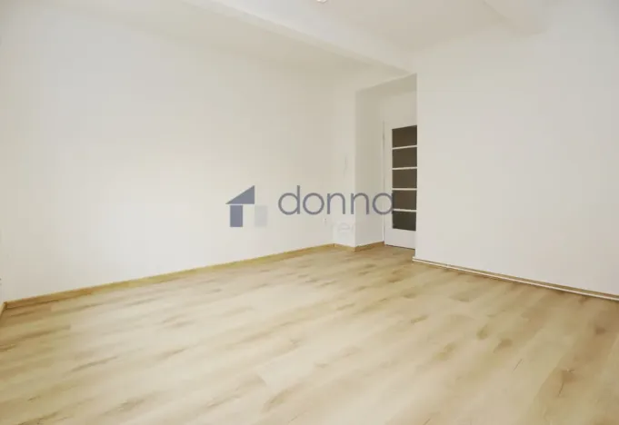 Pronájem bytu 1+kk, Praha, Podbabská, 28 m2