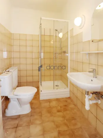 Pronájem bytu 1+kk, Praha, Podbabská, 28 m2