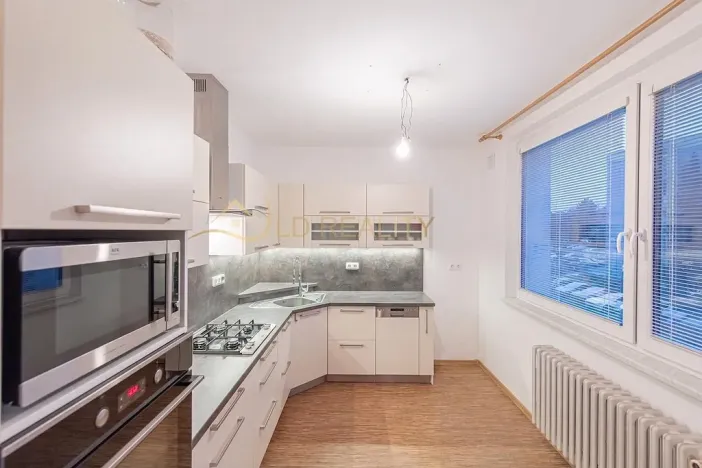 Pronájem bytu 2+1, Olomouc - Povel, Nešporova, 56 m2