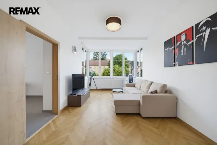 Prodej bytu 3+1, Karlovy Vary - Drahovice, Vítězná, 77 m2