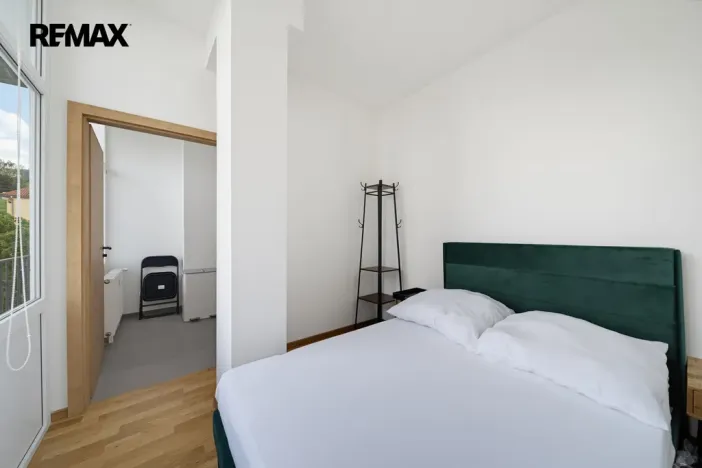 Prodej bytu 3+1, Karlovy Vary - Drahovice, Vítězná, 77 m2