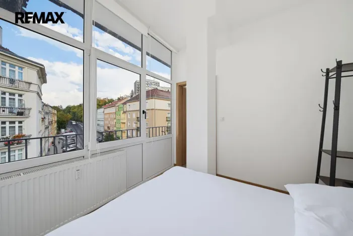 Prodej bytu 3+1, Karlovy Vary - Drahovice, Vítězná, 77 m2