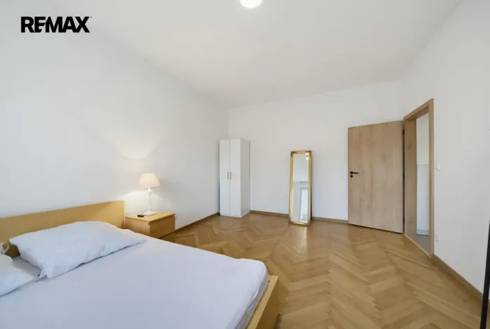 Prodej bytu 3+1, Karlovy Vary - Drahovice, Vítězná, 77 m2