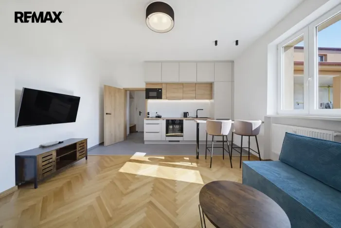 Prodej bytu 2+kk, Karlovy Vary - Drahovice, Vítězná, 46 m2