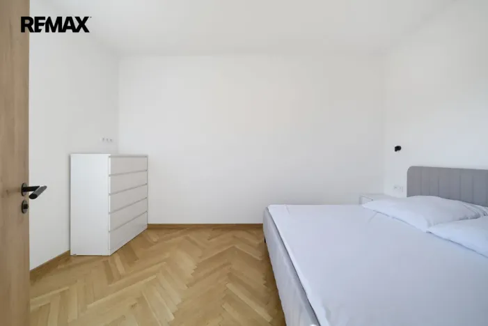 Prodej bytu 2+kk, Karlovy Vary - Drahovice, Vítězná, 46 m2