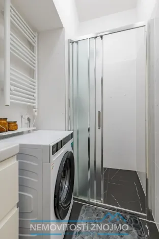 Pronájem bytu 1+kk, Znojmo, Mariánské náměstí, 34 m2