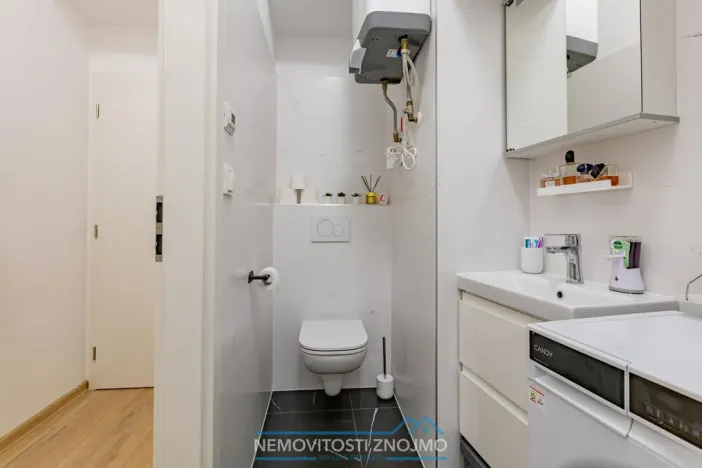Pronájem bytu 1+kk, Znojmo, Mariánské náměstí, 34 m2