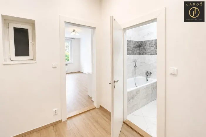 Pronájem bytu 2+kk, Praha - Strašnice, Nad Primaskou, 55 m2