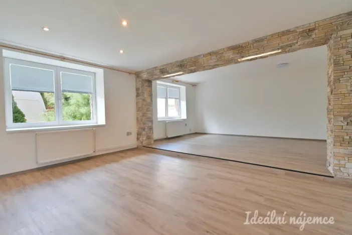 Pronájem bytu 5+1, Ořechov, Polní, 150 m2