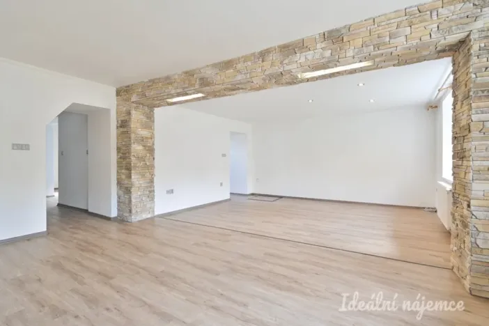Pronájem bytu 5+1, Ořechov, Polní, 150 m2