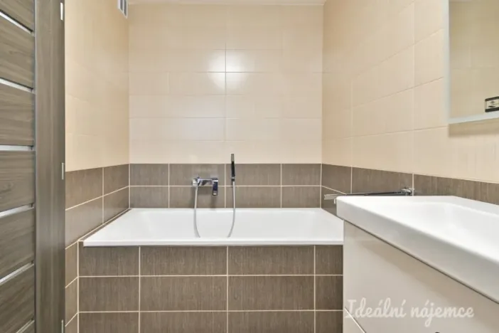 Pronájem bytu 5+1, Ořechov, Polní, 150 m2