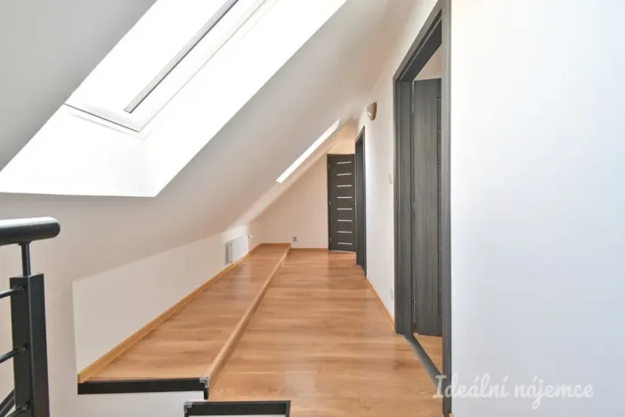 Pronájem bytu 5+1, Ořechov, Polní, 150 m2