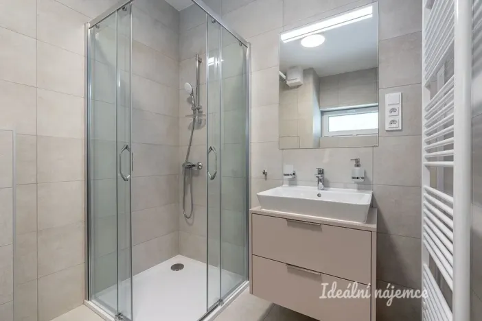 Pronájem bytu 1+kk, Praha - Čakovice, Danielova, 34 m2