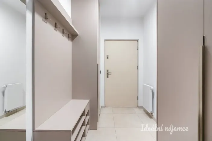 Pronájem bytu 1+kk, Praha - Čakovice, Danielova, 34 m2