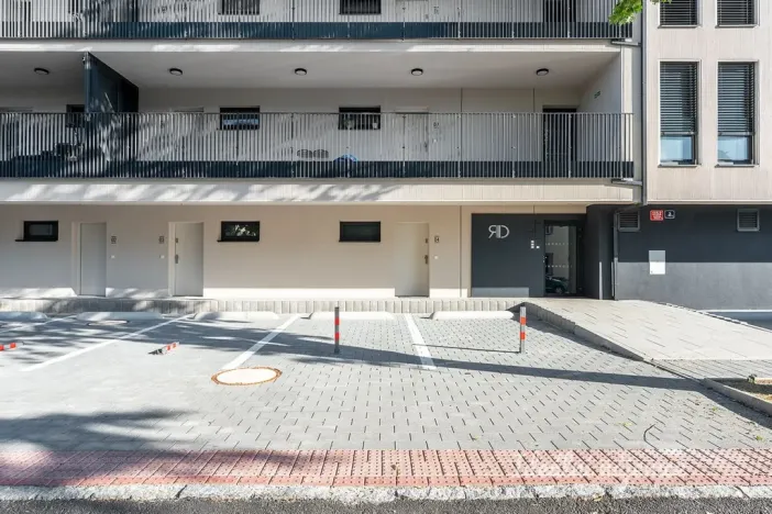 Pronájem bytu 1+kk, Praha - Čakovice, Danielova, 34 m2