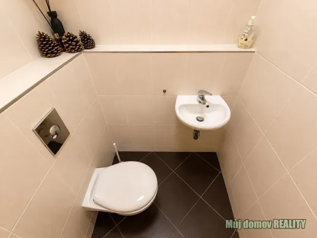 Pronájem bytu 3+kk, Praha - Hrdlořezy, Nad Smetankou, 89 m2