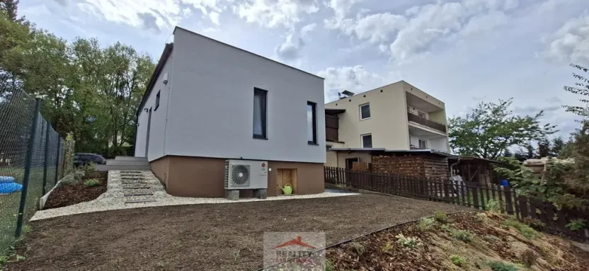 Pronájem rodinného domu, Valašské Meziříčí, 28. října