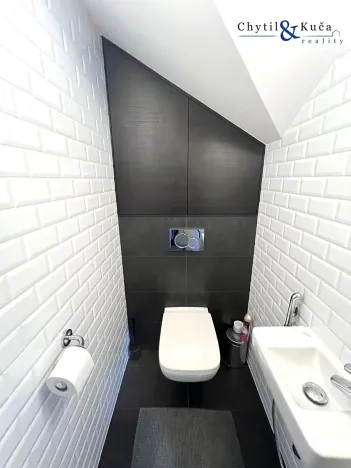 Prodej atypického bytu, Beňov, 235 m2