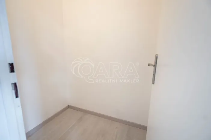 Pronájem bytu 1+kk, Praha - Hloubětín, Slévačská, 29 m2