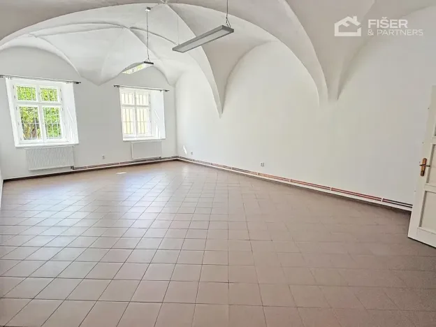 Pronájem kanceláře, Valašské Meziříčí, Náměstí, 46 m2