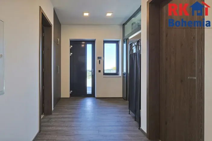 Pronájem bytu 4+kk, Doubravčice, K Jízdárně, 184 m2