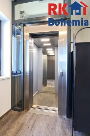 Pronájem bytu 4+kk, Doubravčice, K Jízdárně, 184 m2