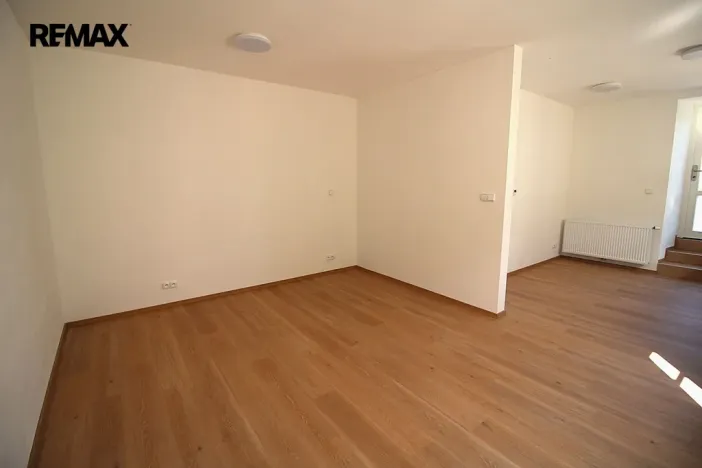 Pronájem bytu 1+kk, Chrastava, náměstí 1. máje, 42 m2