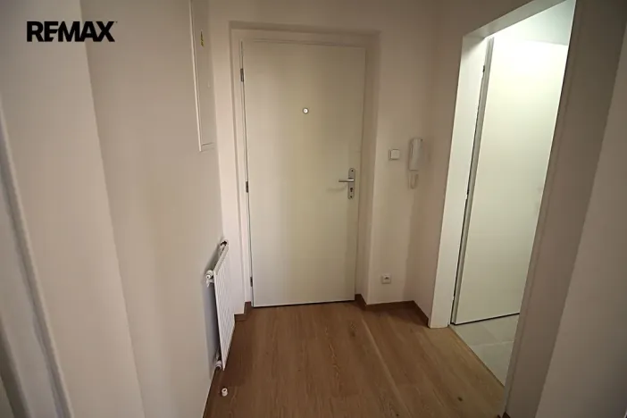 Pronájem bytu 1+kk, Chrastava, náměstí 1. máje, 42 m2
