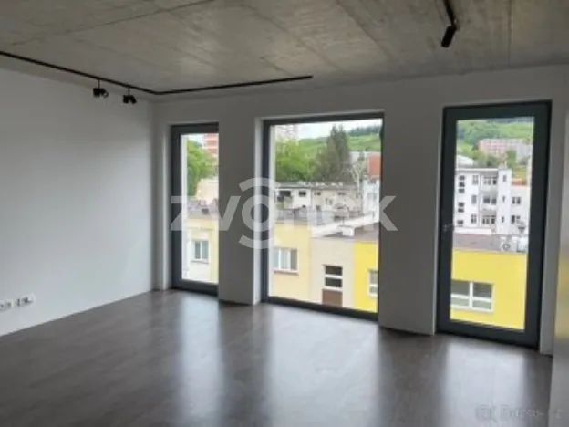 Pronájem bytu 1+kk, Zlín, Sadová, 36 m2