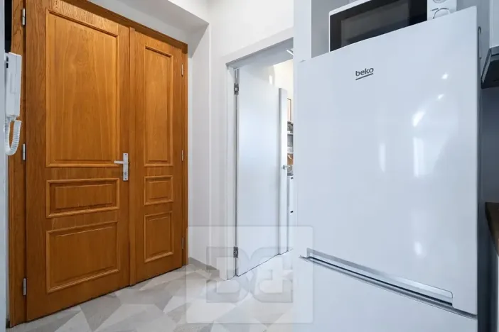 Pronájem bytu 2+1, Praha - Vinohrady, Velehradská, 42 m2