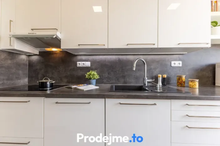 Prodej bytu 3+1, Brno, U pošty, 73 m2