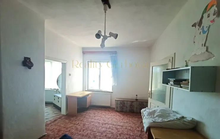 Prodej rodinného domu, Studená, nám. Sv. J. Nepomuckého, 180 m2