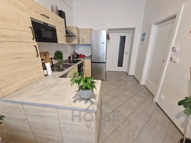 Pronájem bytu 2+kk, Praha, Na hroudě, 47 m2