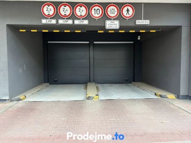 Pronájem garáže, Brno - Ponava, U Červeného mlýna, 18 m2