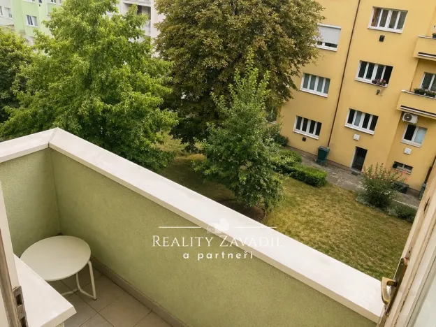 Pronájem bytu 2+kk, Praha - Žižkov, Biskupcova, 47 m2