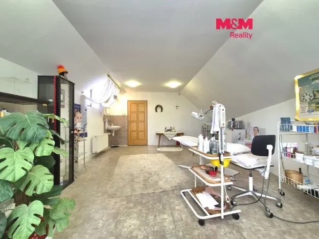 Pronájem obchodního prostoru, Čelákovice, Sedláčkova, 39 m2