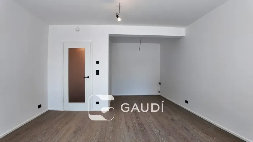 Prodej bytu 3+kk, Praha, Mezitraťová, 91 m2
