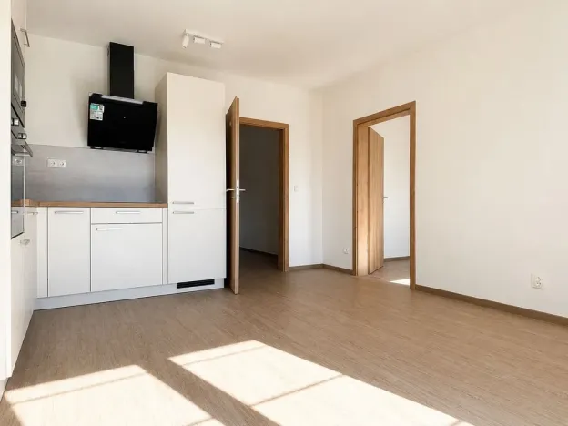 Pronájem bytu 2+kk, Praha - Dubeč, U staré studánky, 39 m2