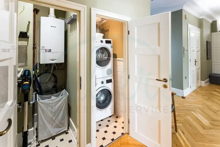 Pronájem bytu 3+1, Praha - Vinohrady, Lužická, 120 m2
