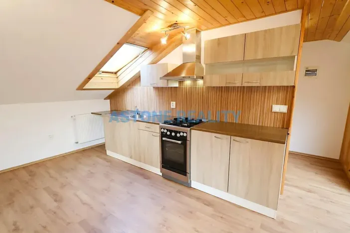Pronájem bytu 2+kk, Praha - Satalice, Bošínská, 65 m2