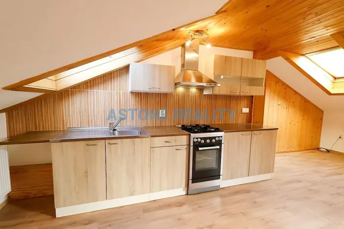 Pronájem bytu 2+kk, Praha - Satalice, Bošínská, 65 m2